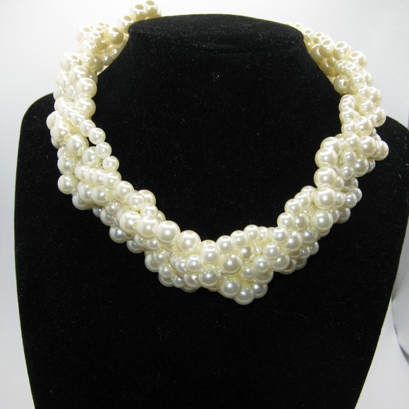Multi Strand Chunky Pearl Choker w/18" Adjustable Clasp - Picture 4 of 5